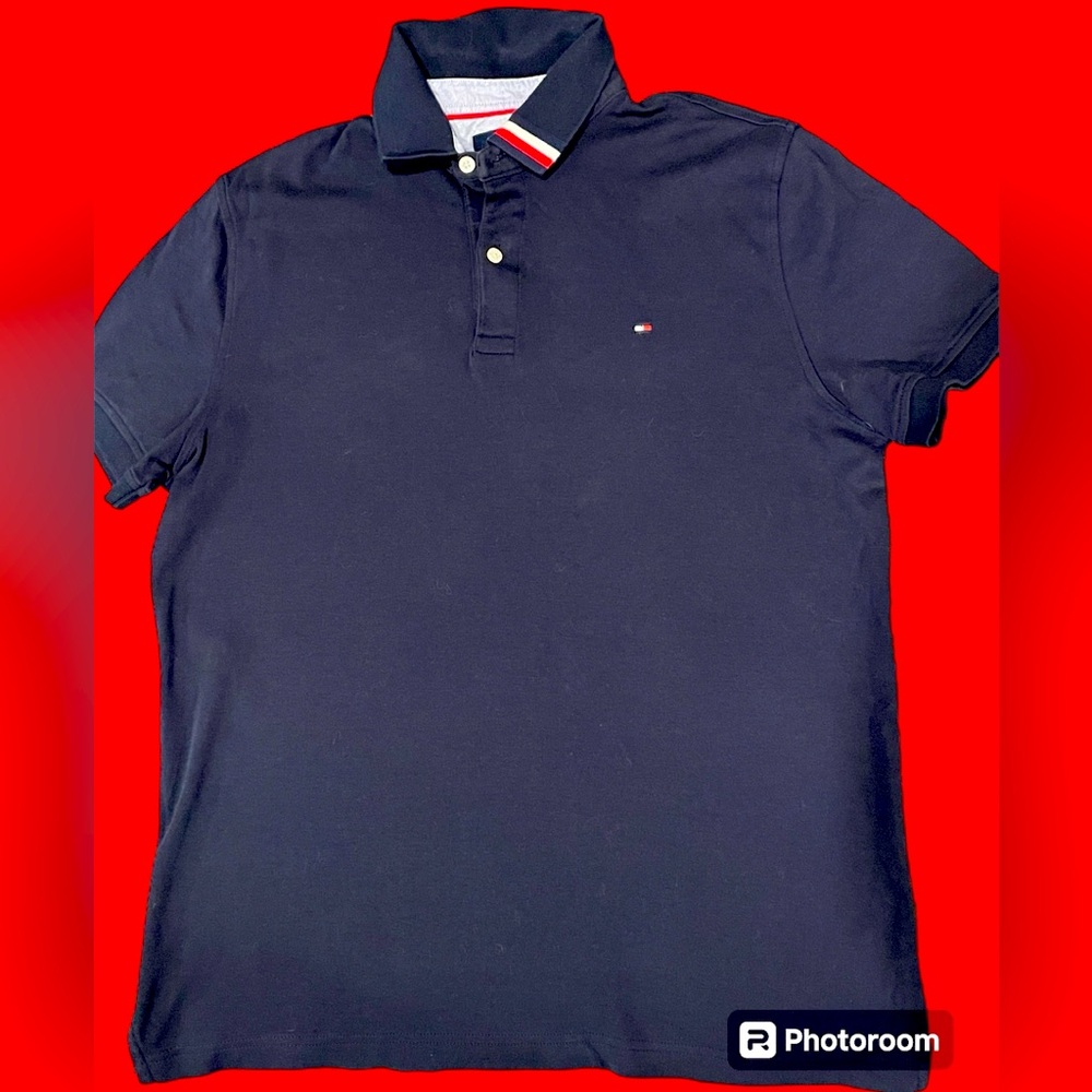 Tommy Hilfiger short sleeve blue polo shirt. Size Medium